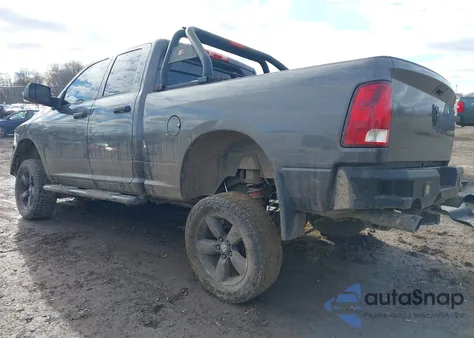 2017 Ram 1500 Express 4X4 6'4 Box z USA, uszkodzony, nr VIN 1C6RR7FT9HS798822